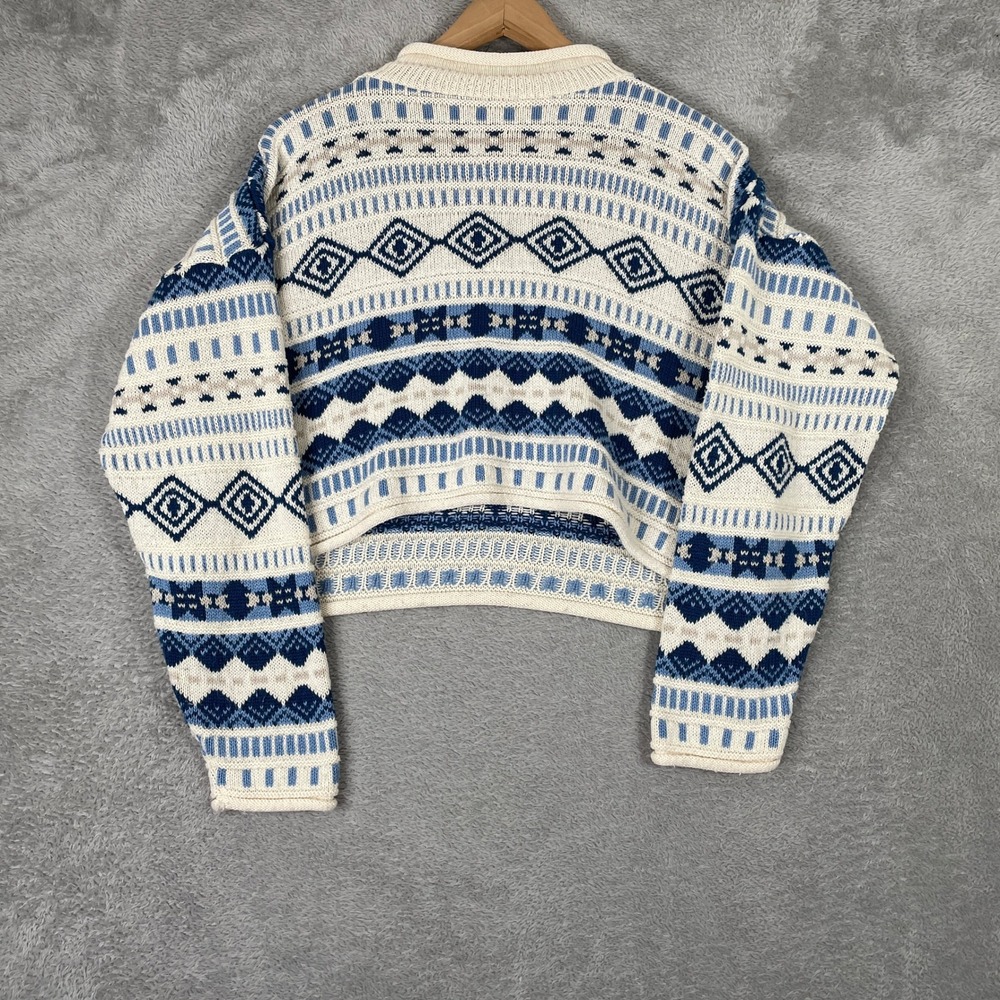 Gate 18 Sweater Womens Medium White‎ Blue Fair Isle Geometric Knit Cropped USA